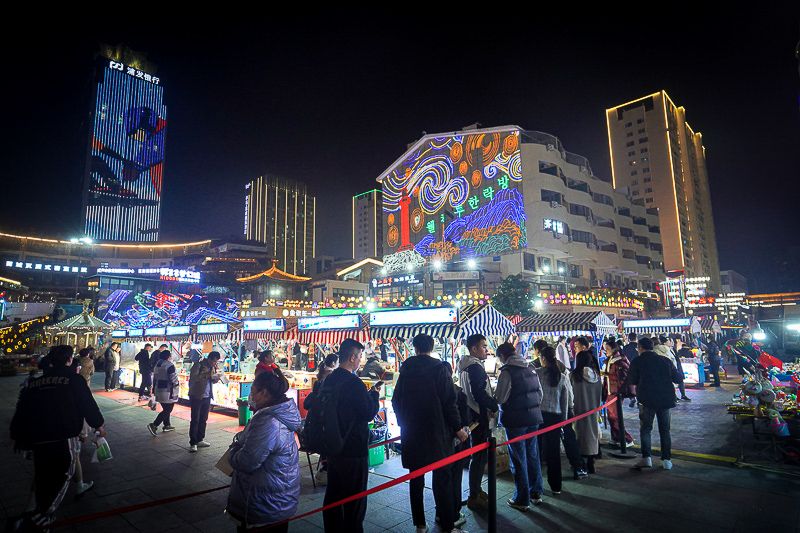 青岛夜市美食街实拍